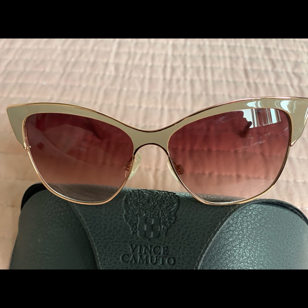 Vince Camuto Eyecat Sunglasses Pink